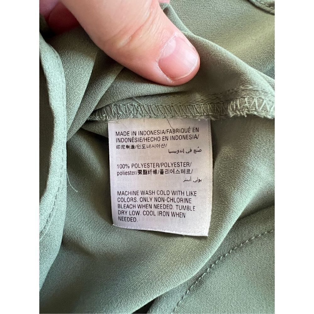 JM Collection green partial button down top - Picture 9 of 9